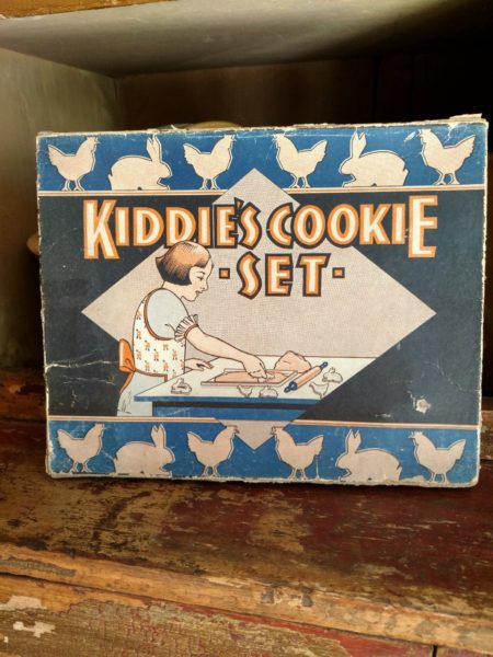 Depression Toy Box Cookie Play Set Cutters Baking Sheet Rolling Pin 1920s