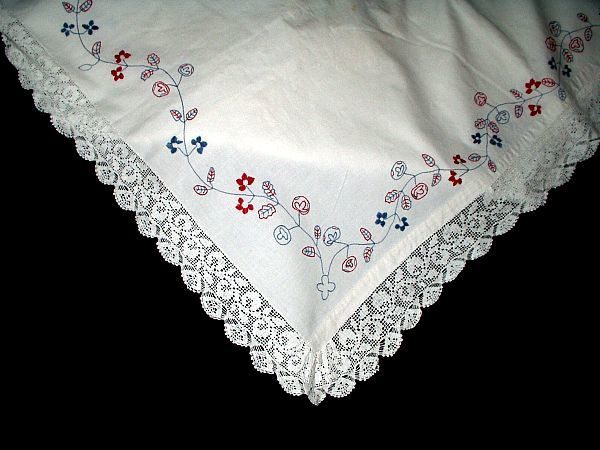 Victorian Homespun Sheet Red Blue Embroidery Crochet Lace Trim