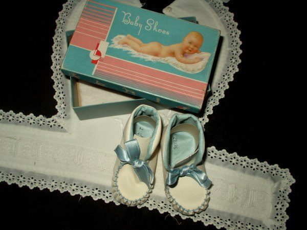 Antique Vintage Edwardian 1920 White Leather Baby Shoes Mint Condition In Box