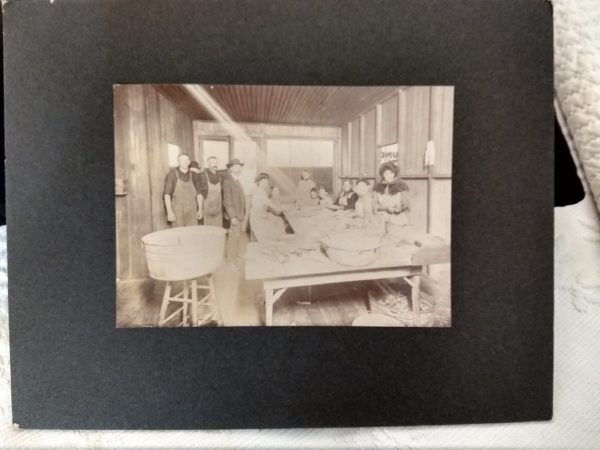Early 1900s Photograph Inside Laundry Business People Wash Tubs