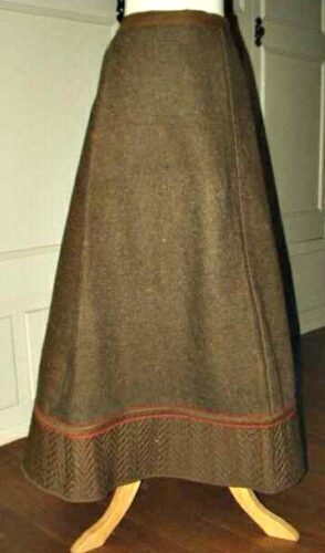 1890 1900 New England Winter Brown Wool Quilted Edging Victorian Petticoat