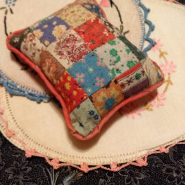 1930 Patchwork Sewing Pincushion Vintage Calico Print Fabric Quilted Quilting