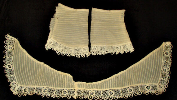 Vintage Late Edwardian 1920 Silk Chiffon Irish Crochet Collar and Cuffs