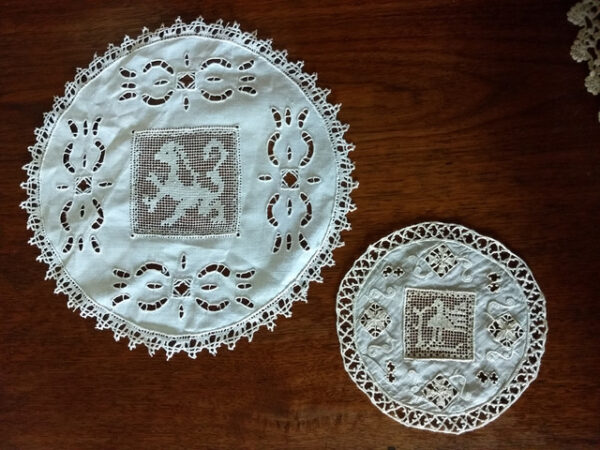 Two Doily Reticelli Cutwork Embroidery Table Mat Drawnwork Filet