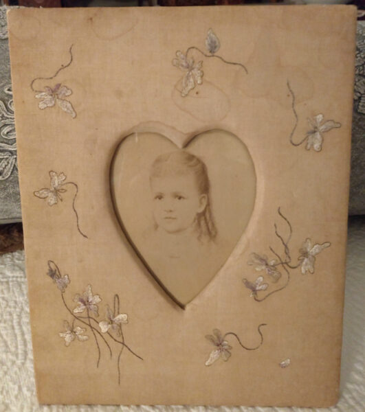 Victorian Society Silk Picture Frame Embroidery Heart Photo Girl