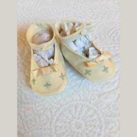 1930s Vintage Soft Baby Shoes Ankle Strap Embroidery Flowers Ribbon Bow