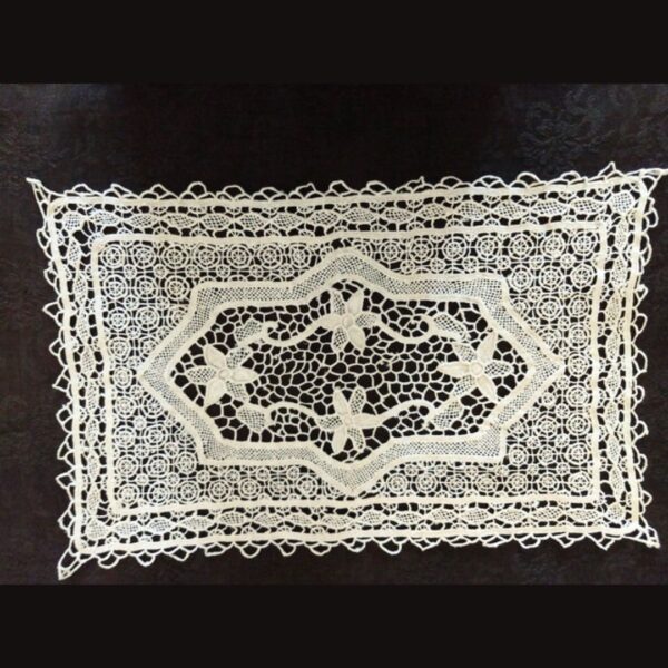 Vintage Point Venice Place Tray Mat Handmade Lace 1900s Table Linen