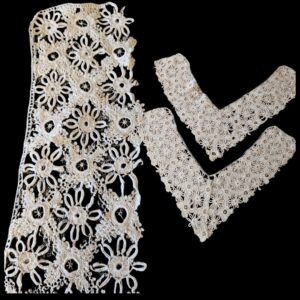 2 Hand Tatted Corner Trim Tatting Decorative Embellishment 1900's Unused