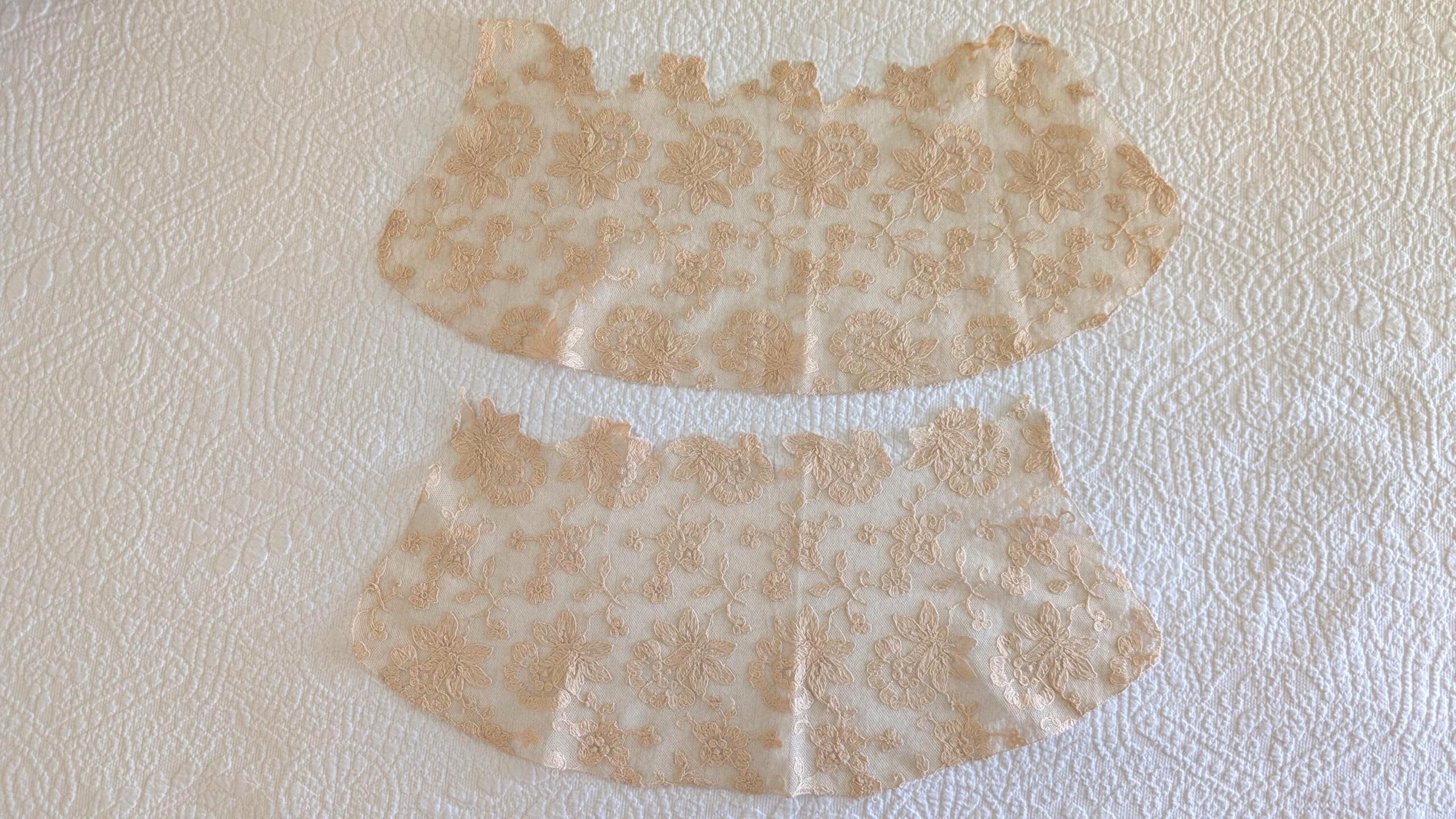 Antique Peach Alençon Lace Collar – 1920s Leavers Lingerie Lace Appliqué
