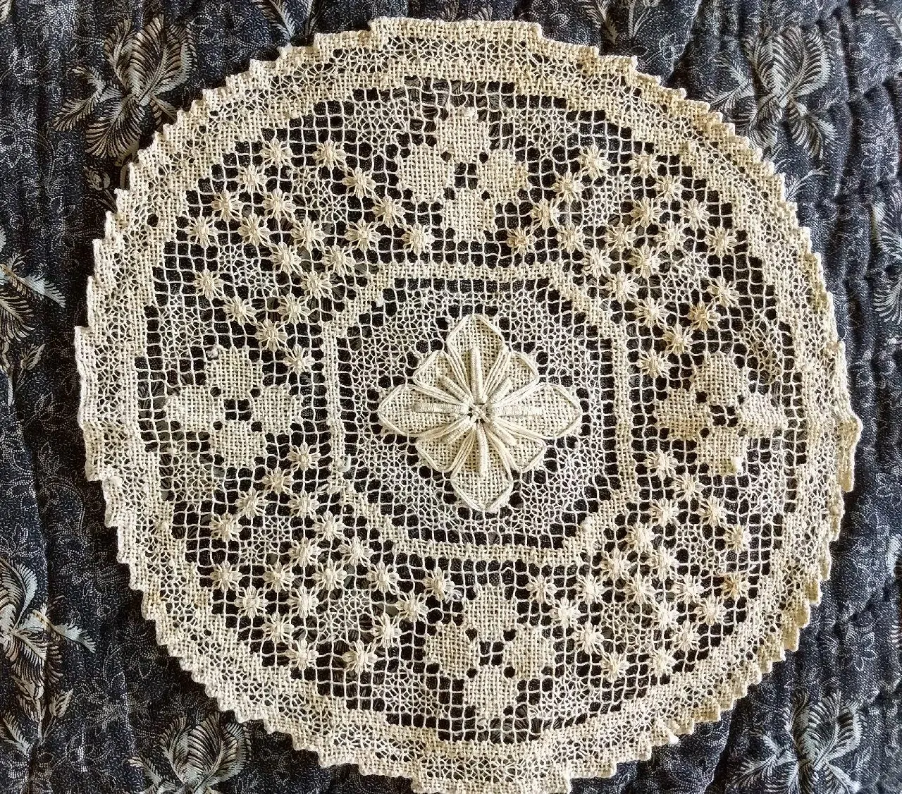 Hand Knotted Table Doily Darn Net Filet Lacis 1920's Vintage