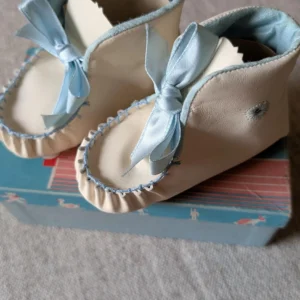 Antique Vintage Edwardian 1920 White Leather Baby Shoes Mint Condition In Box