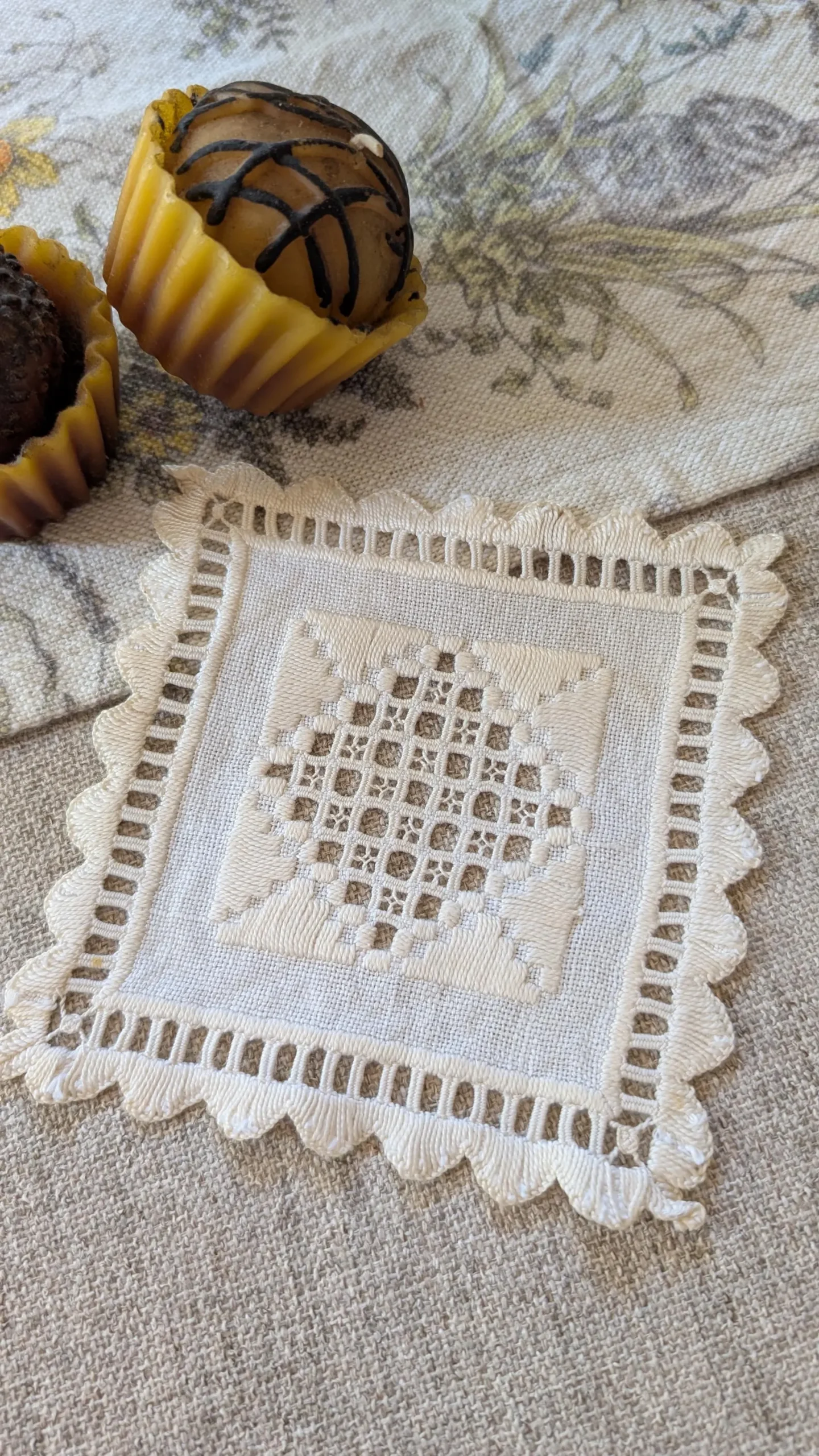 Antique Hardanger Embroidery Doily 5 Inch, Handstitched Norwegian Drawnwork Vintage Needlework Mat